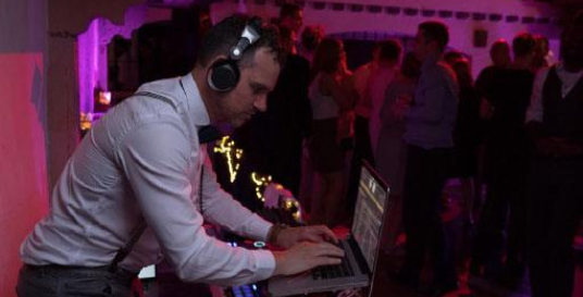 Historie - DJ Ralf Esser